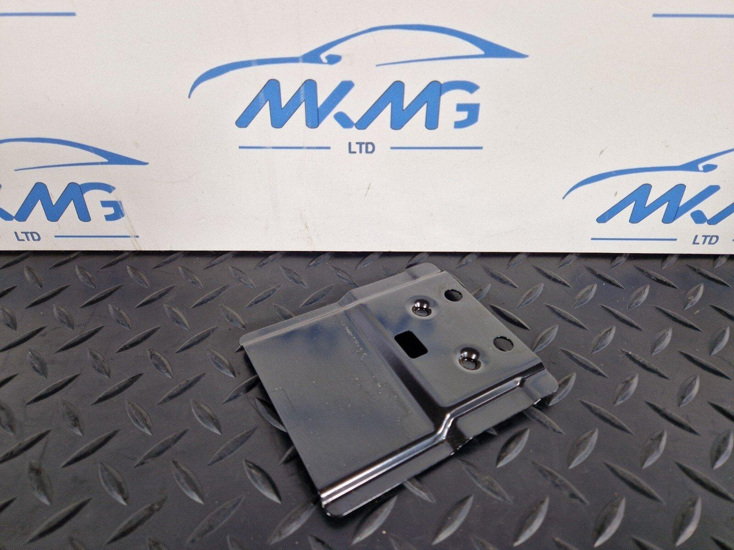 16-23 AUDI S5 A5 S-LINE GENUINE BRACKET MOUNT PLATE 8W0863253
