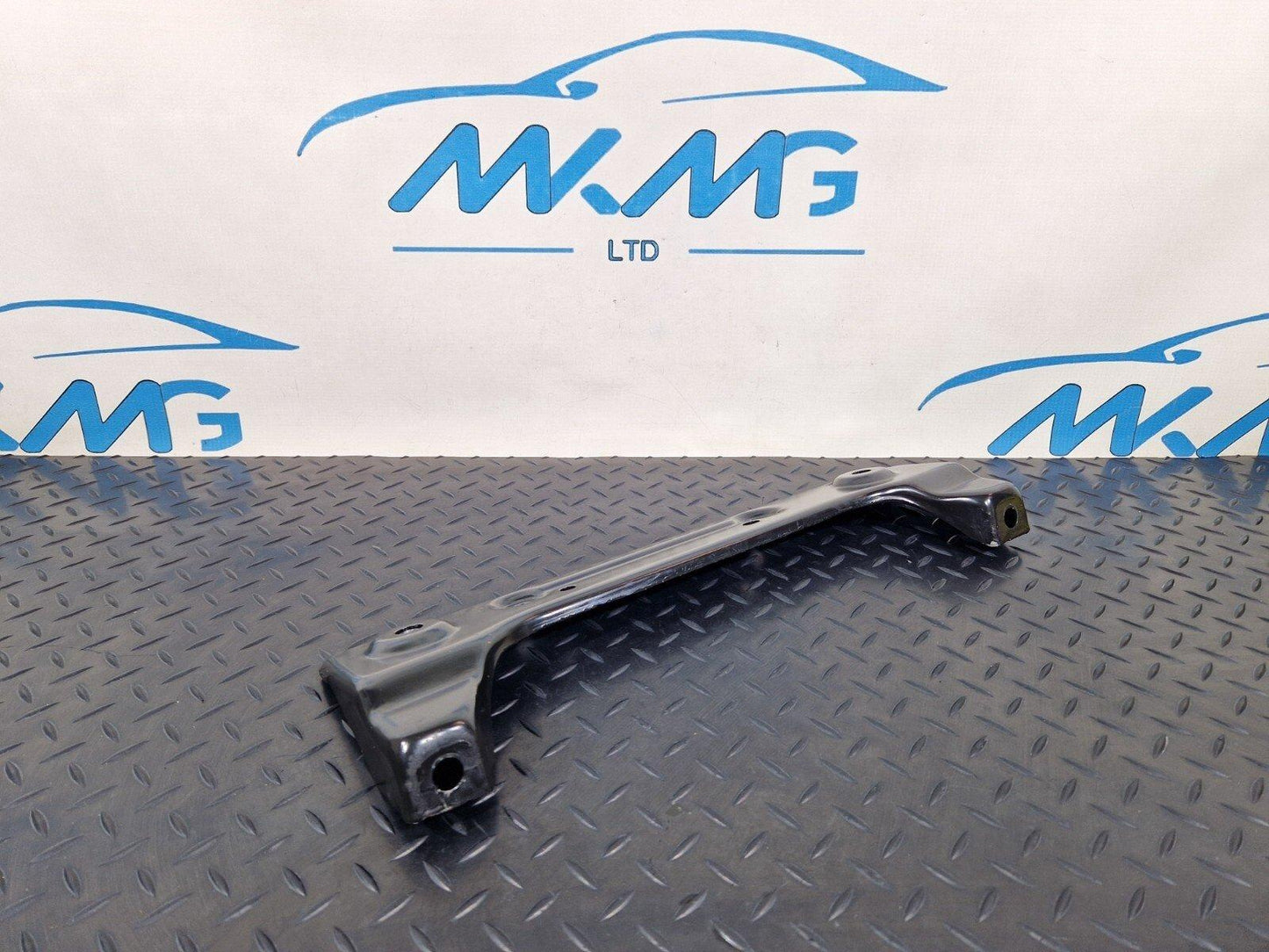 14-23 MERCEDES BENZ VITO W447 OEM FRONT RIGHT O/S SEAT MOUNT BRACKET A4476400500