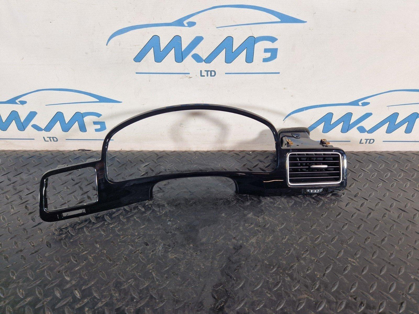 10-18 VW TOUAREG 7P GENUINE DASHBOARD INSTRUMENT CLUSTER TRIM 7P2857190B