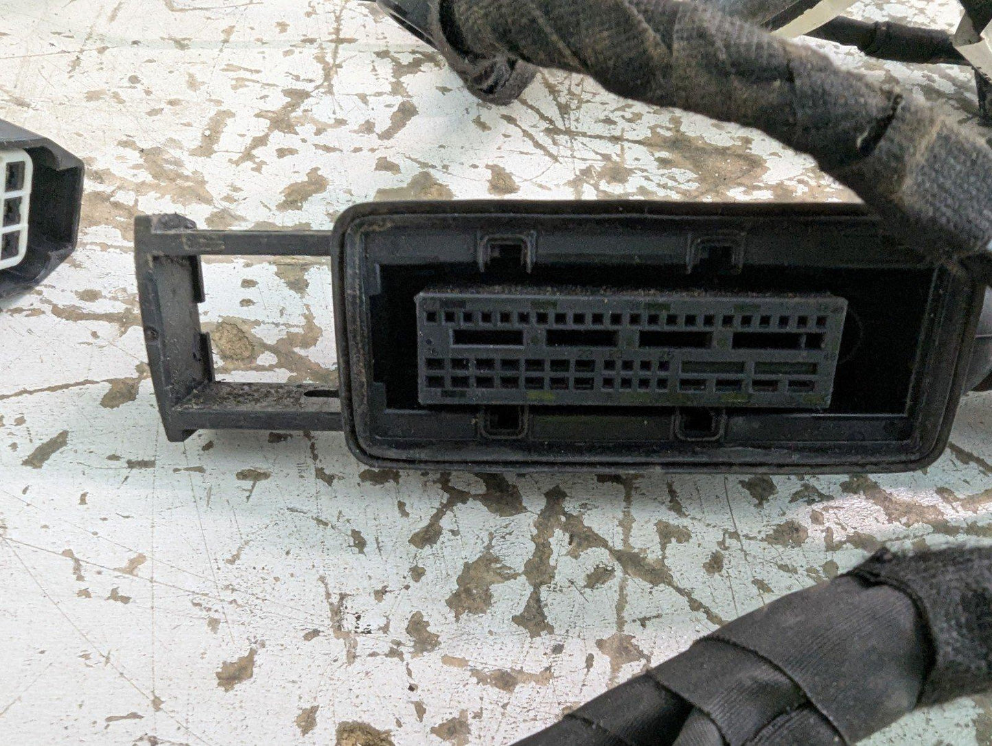 17-ON LAND ROVER DISCOVERY L462 FRONT DRIVER SIDE RIGHT DOOR WIRING KY3214631
