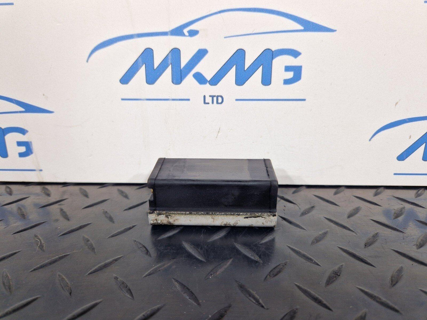 16-23 AUDI S5 COUPE GENUINE REAR SUSPENSION SUBFRAME RUBBER ABSORBER 8W0599271