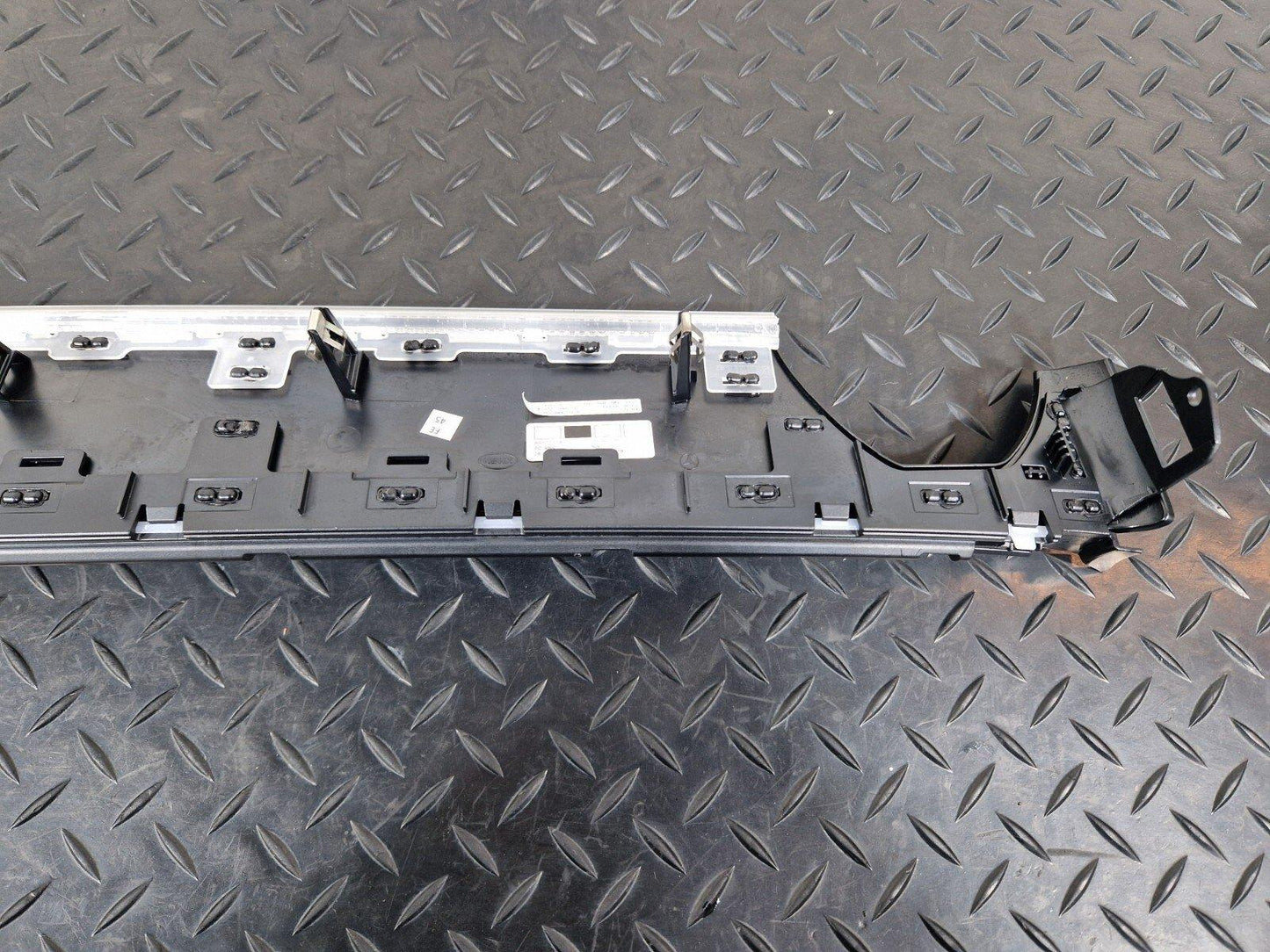 18-ON MERCEDES A CLASS W177 DASHBOARD CENTER TRIM PANEL A1776806003