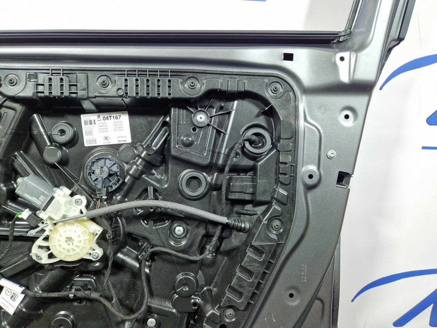 19-ON MERCEDES BENZ B CLASS W247 FRONT RIGHT O/S DRIVER COMPLETE DOOR IN GREY