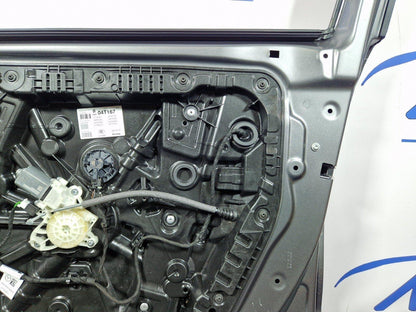 19-ON MERCEDES BENZ B CLASS W247 FRONT RIGHT O/S DRIVER COMPLETE DOOR IN GREY