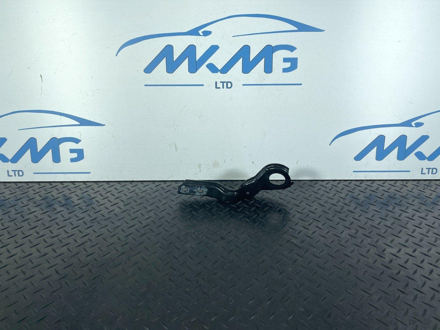 16-22 BMW X1 F48 NS LEFT PASSENGER SIDE BONNET STRUT BRACKET 7355991
