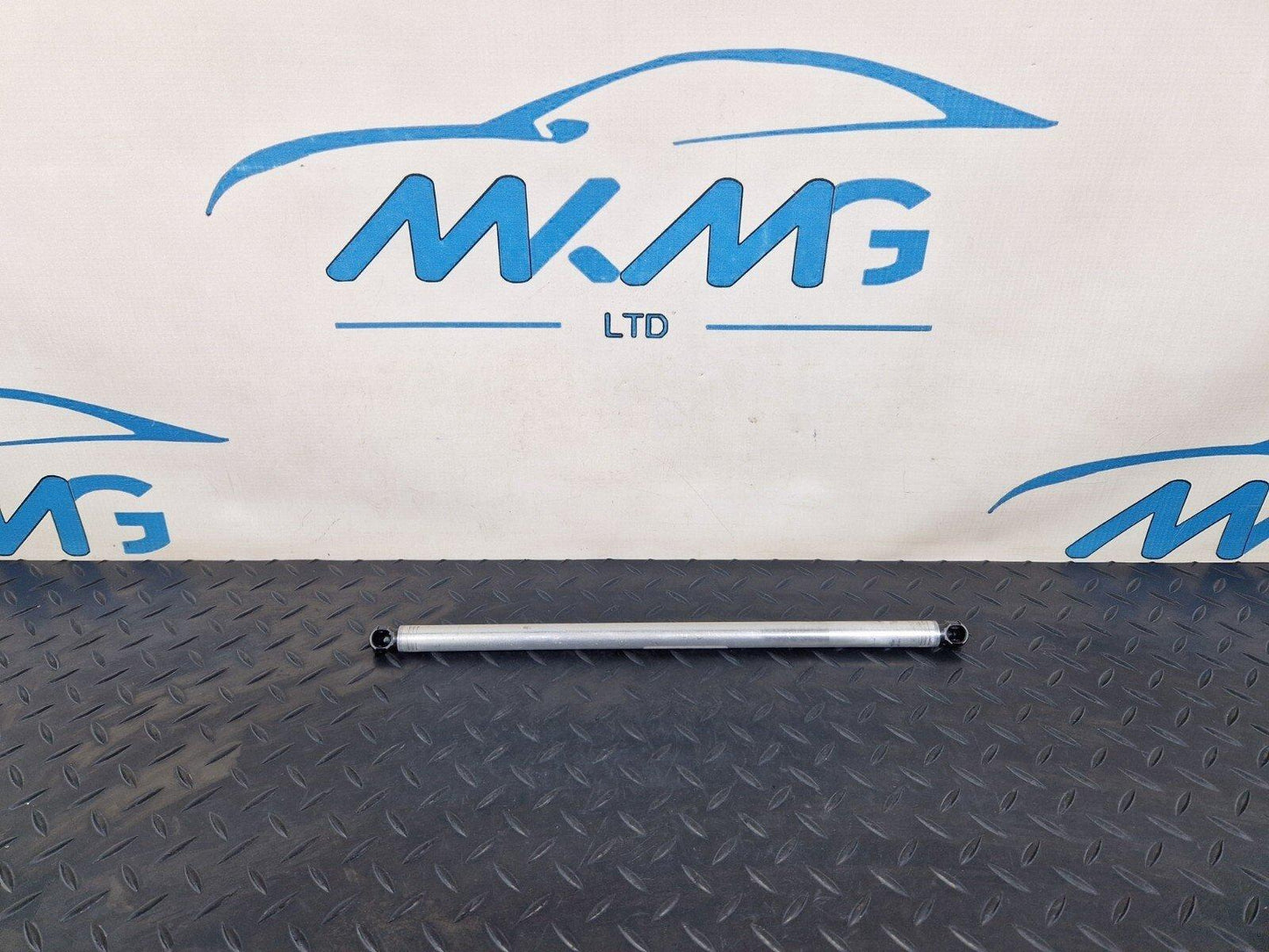15-18 AUDI A7 4G GENUINE OEM REAR RIGHT O/S BOOT TAILGATE GAS STRUT 4G8827858S