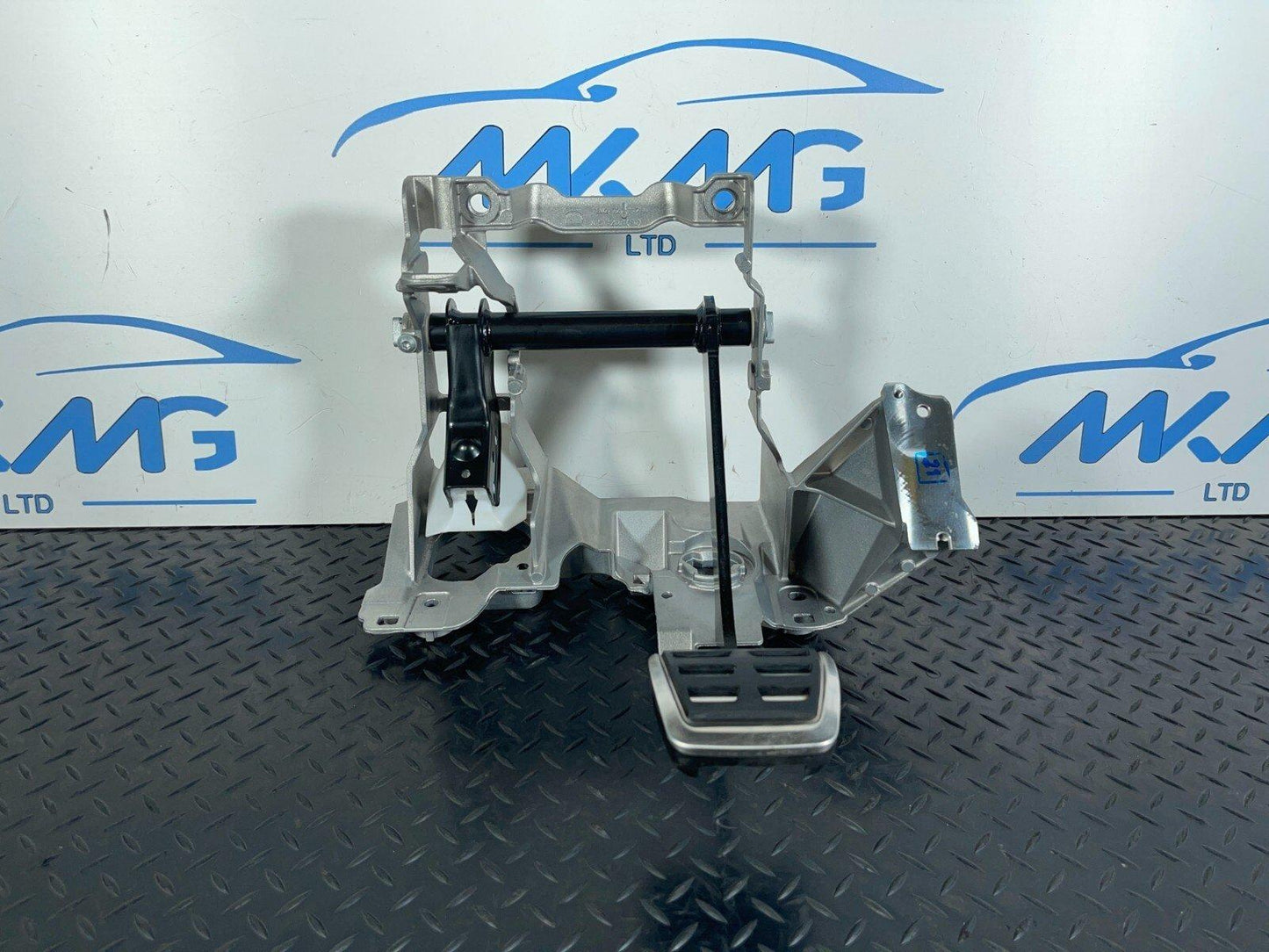 16-23 AUDI A5 F5 SPORTBACK AUTOMATIC GEARBOX BRAKE PEDAL & FRAME 8W2723140A