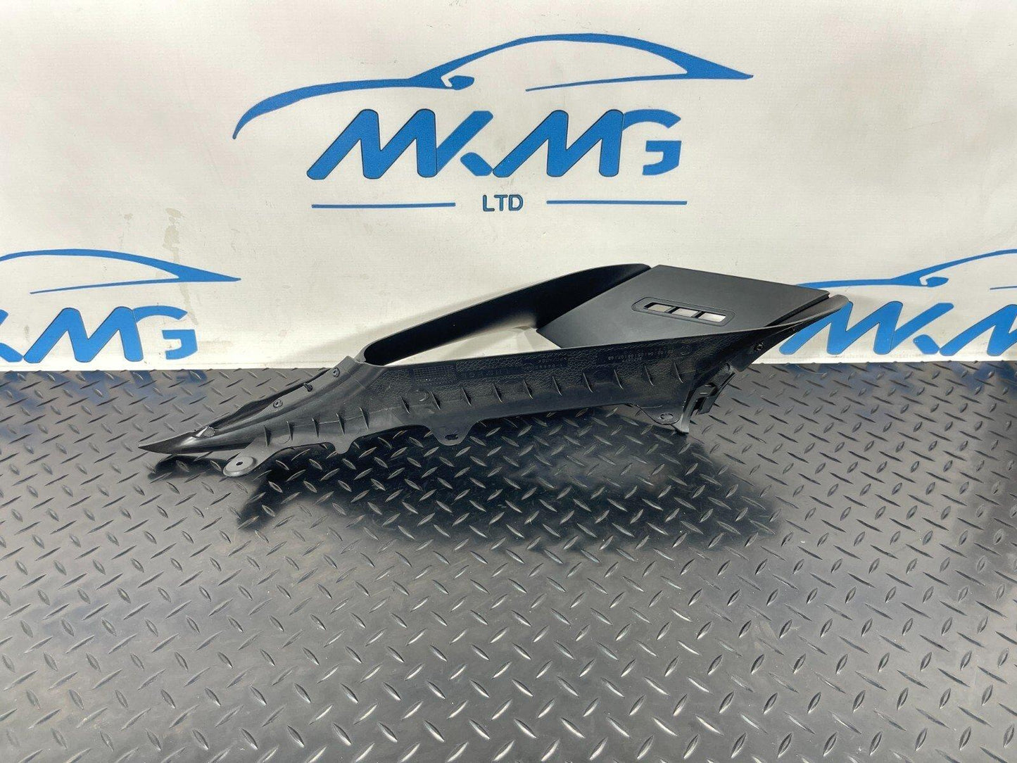14-21 BMW 2 SERIES ACTIVE TOURER F45 216D INTERIOR TRIANGLE TRIM 2570577