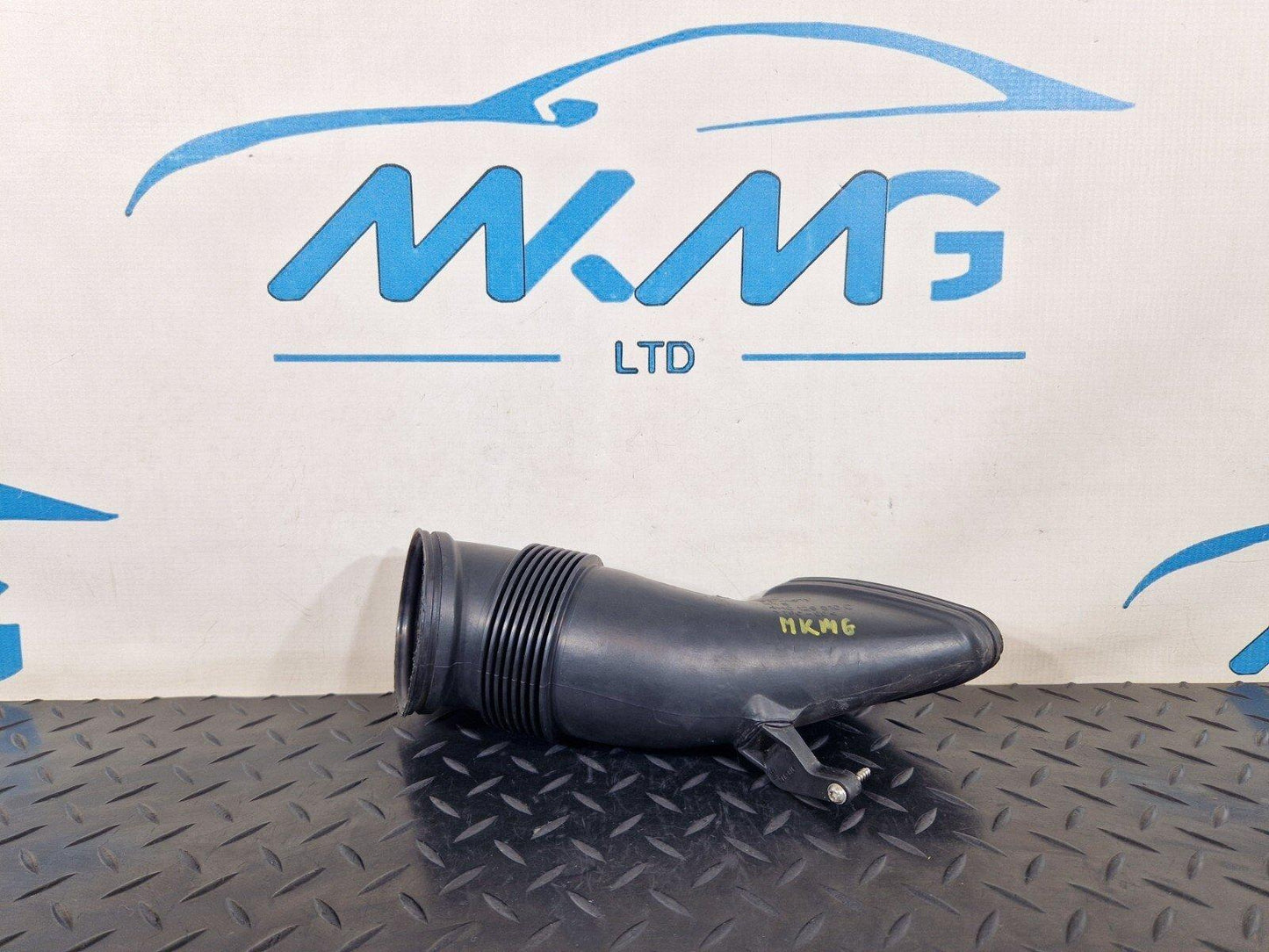 10-17 AUDI A8 4H FRONT RIGHT O/S AIR INTAKE MANIFOLD DUCT PIPE 4H0129510C