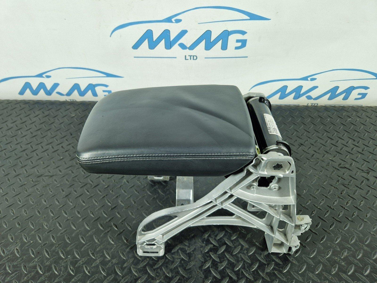 17-24 AUDI S5 F5 GENUINE CENTRE CONSOLE LEATHER ARMREST IN BLACK 8W0864283A