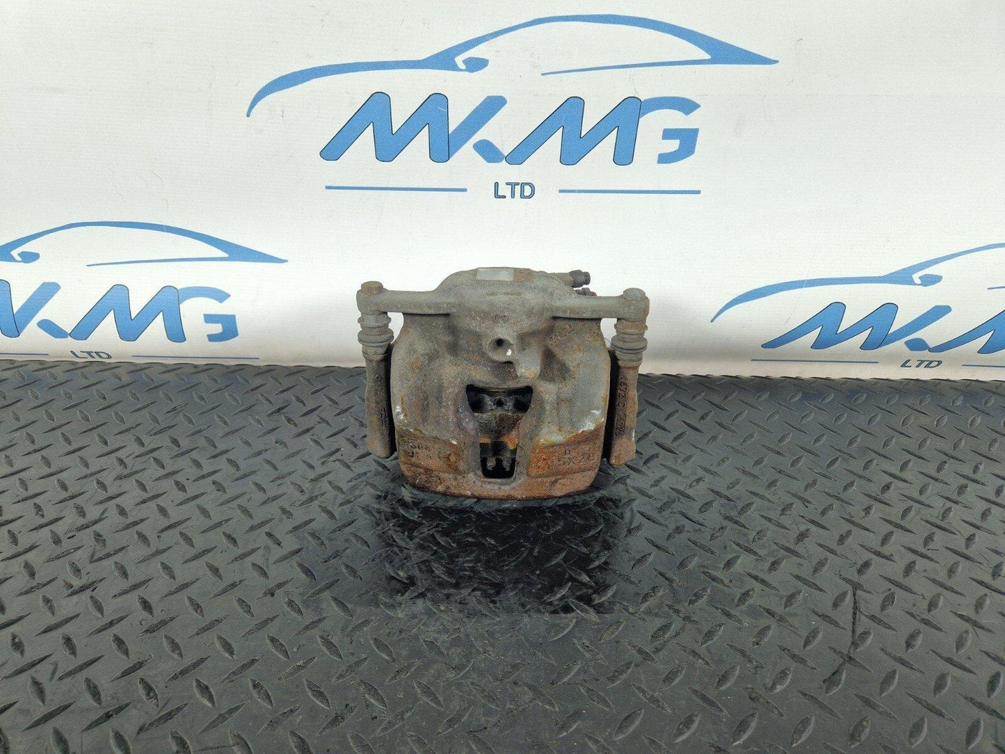 13-19 MERCEDES BENZ CLA C117 BRAKE CALIPER FRONT LEFT SIDE A24639