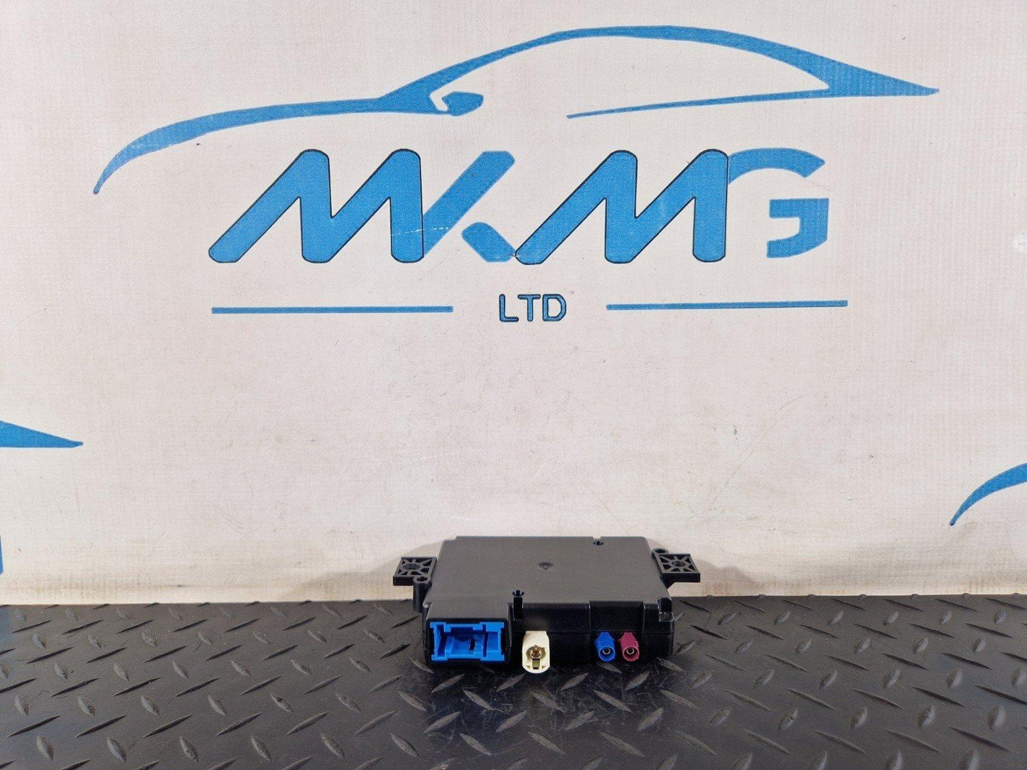 16-19 MERCEDES BENZ GLE W166 GEN3 PLUG-IN-HYBRID CONTROL MODULE ECU A2059000624