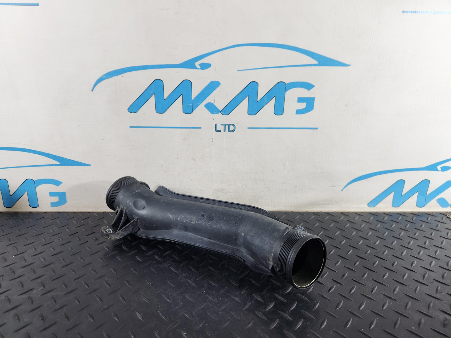 Volkswagen Touareg 7P Turbo Pipe Hose Intercooler 7P0145795