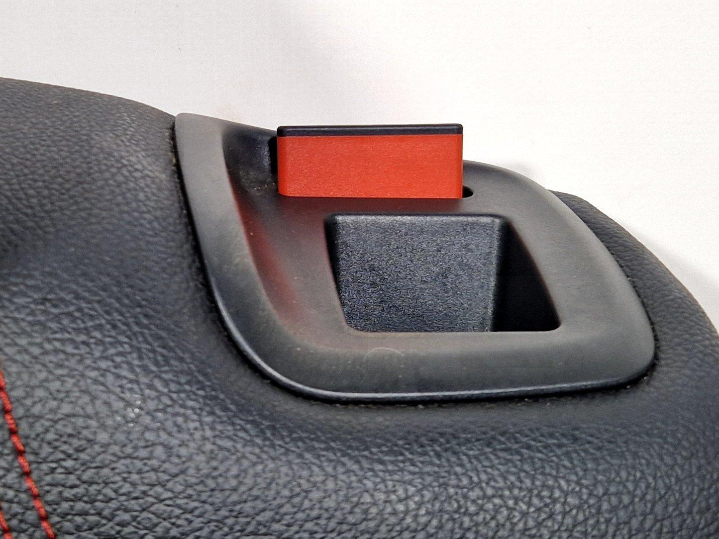 12-18 MERCEDES A CLA C117 W176 AMG REAR LEFT SIDE HALF LEATHER BACKREST SEAT