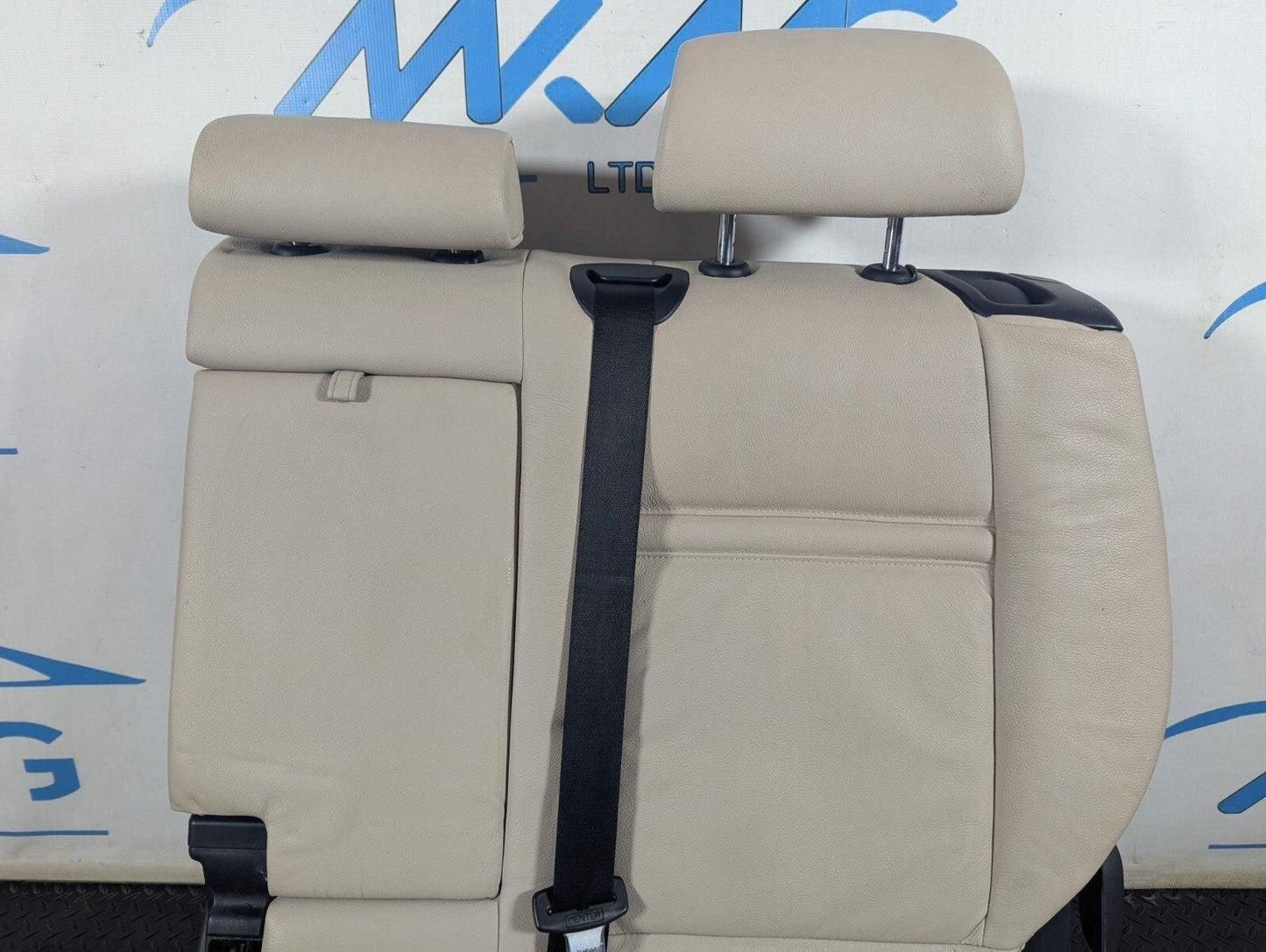 10-13 BMW X5 E70 LCI GENUINE REAR LEFT SEAT WITH ARM REST 6975461