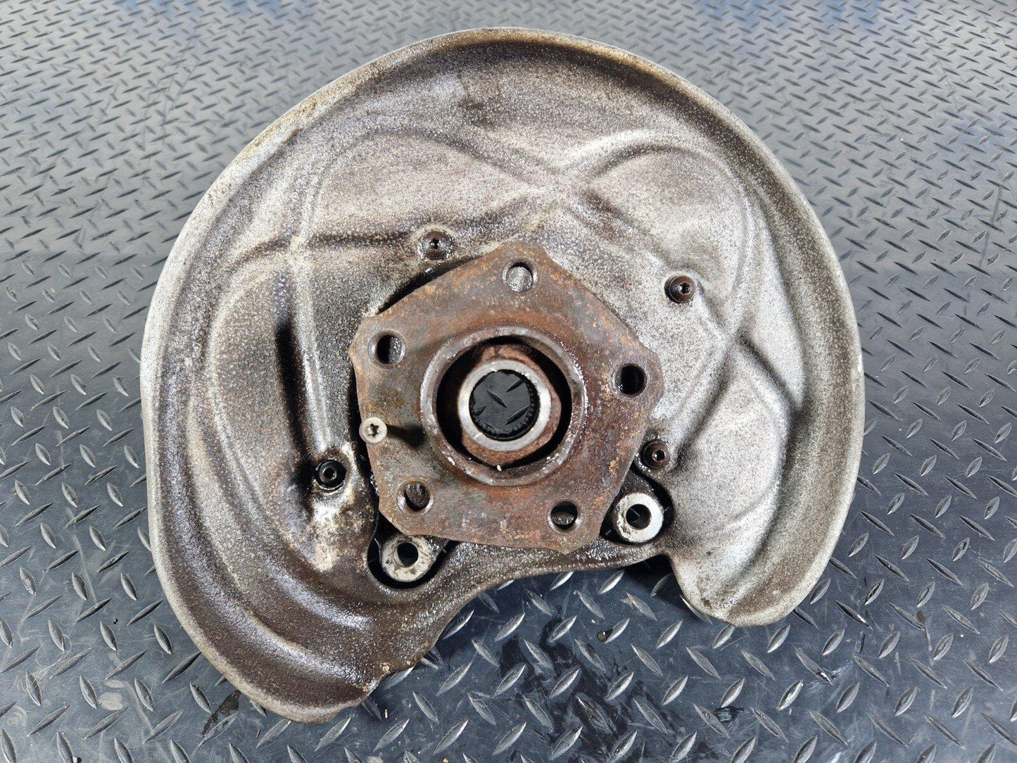 16-23 AUDI A5 F5 SPORTBACK S-LINE REAR RIGHT DRIVER SIDE WHEEL HUB 8W0505436AA
