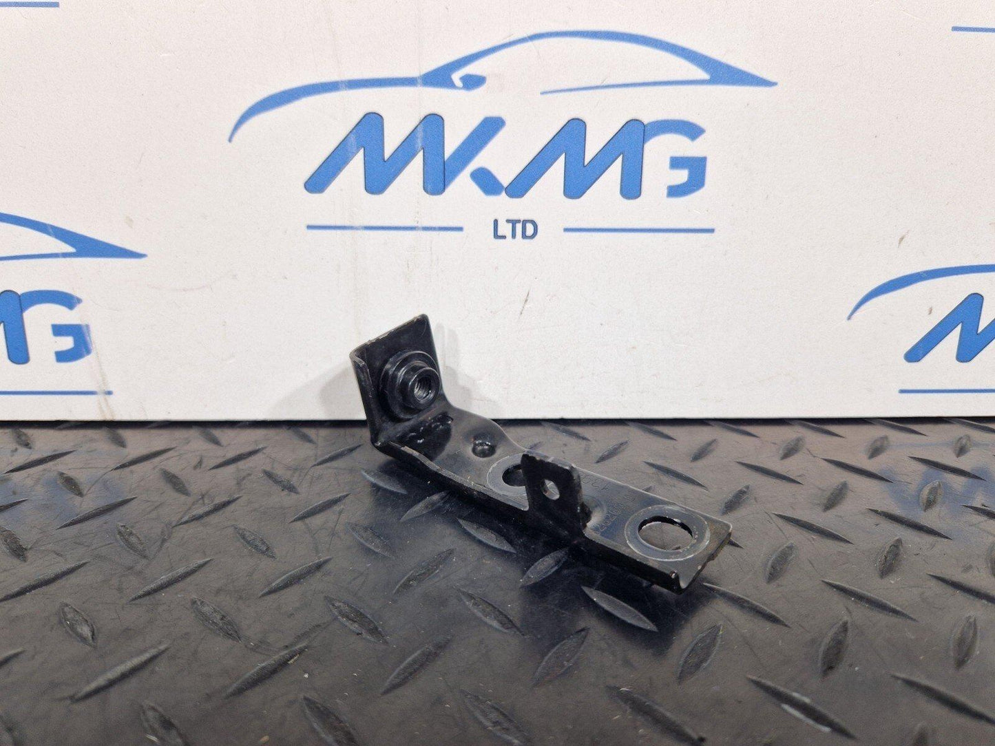 BMW 1 2 X1 X2 SERIES F40 F44 F45 F46 F48 F39 BATTERY SUPPORT BRACKET 6828269