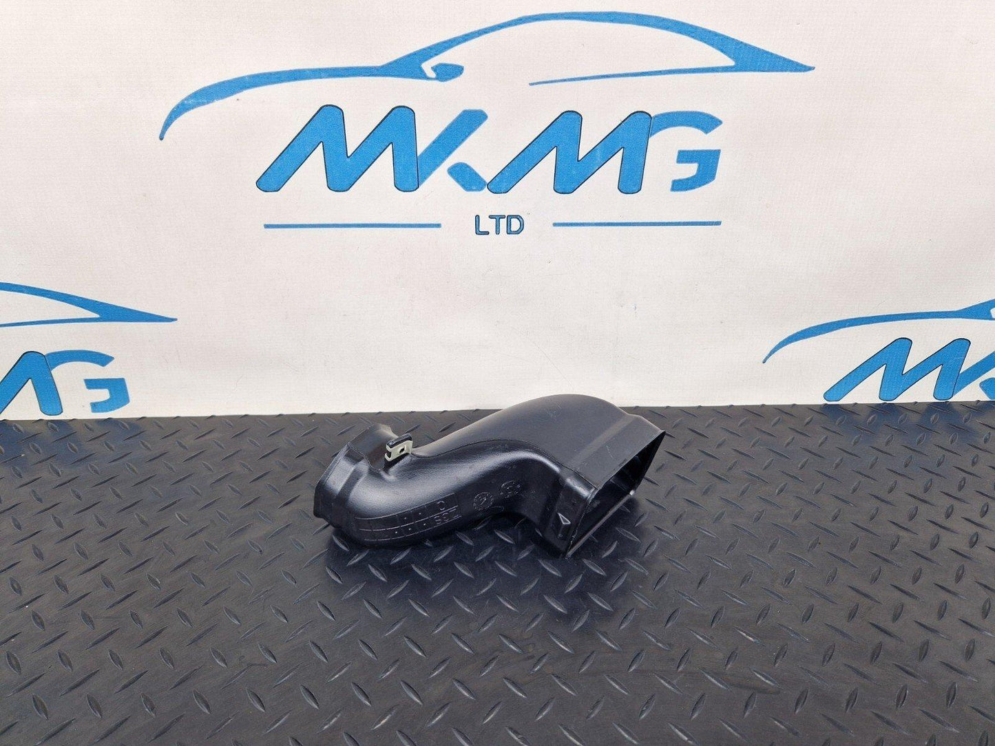18-ON MERCEDES SPRINTER W907 W910 RIGHT DRIVER SIDE AIR DUCT A9078304401