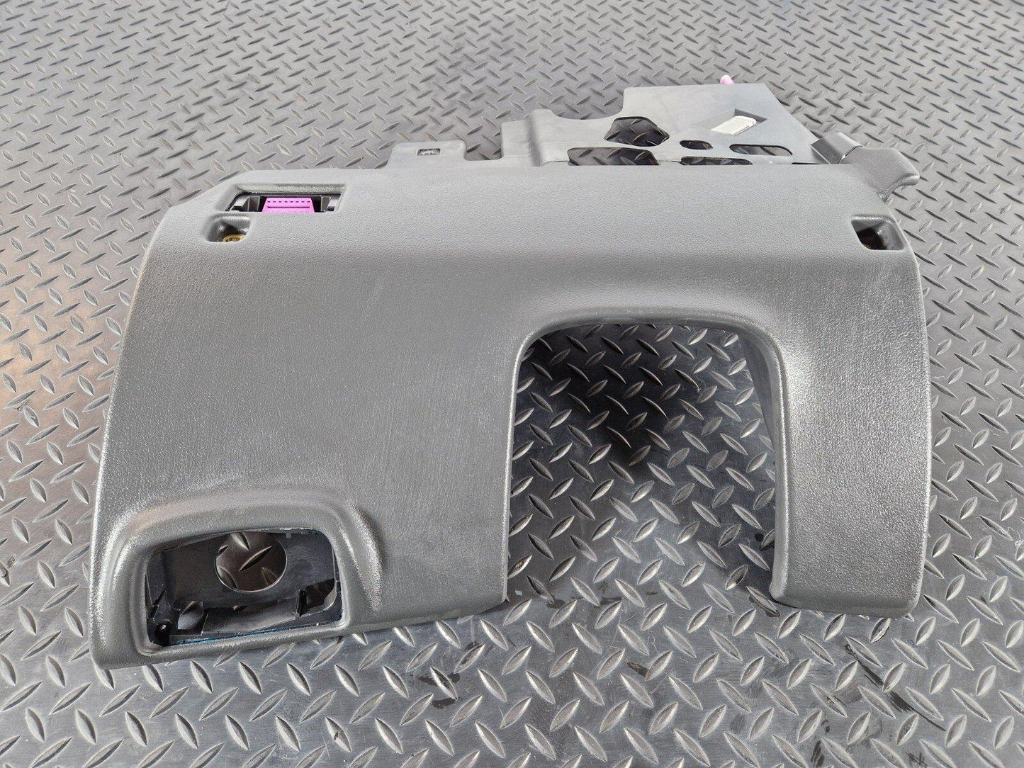 12-18 AUDI A6 C7 DASHBOARD LOWER TRIM COVER FRONT RIGHT DRIVER SIDE 4G2863076