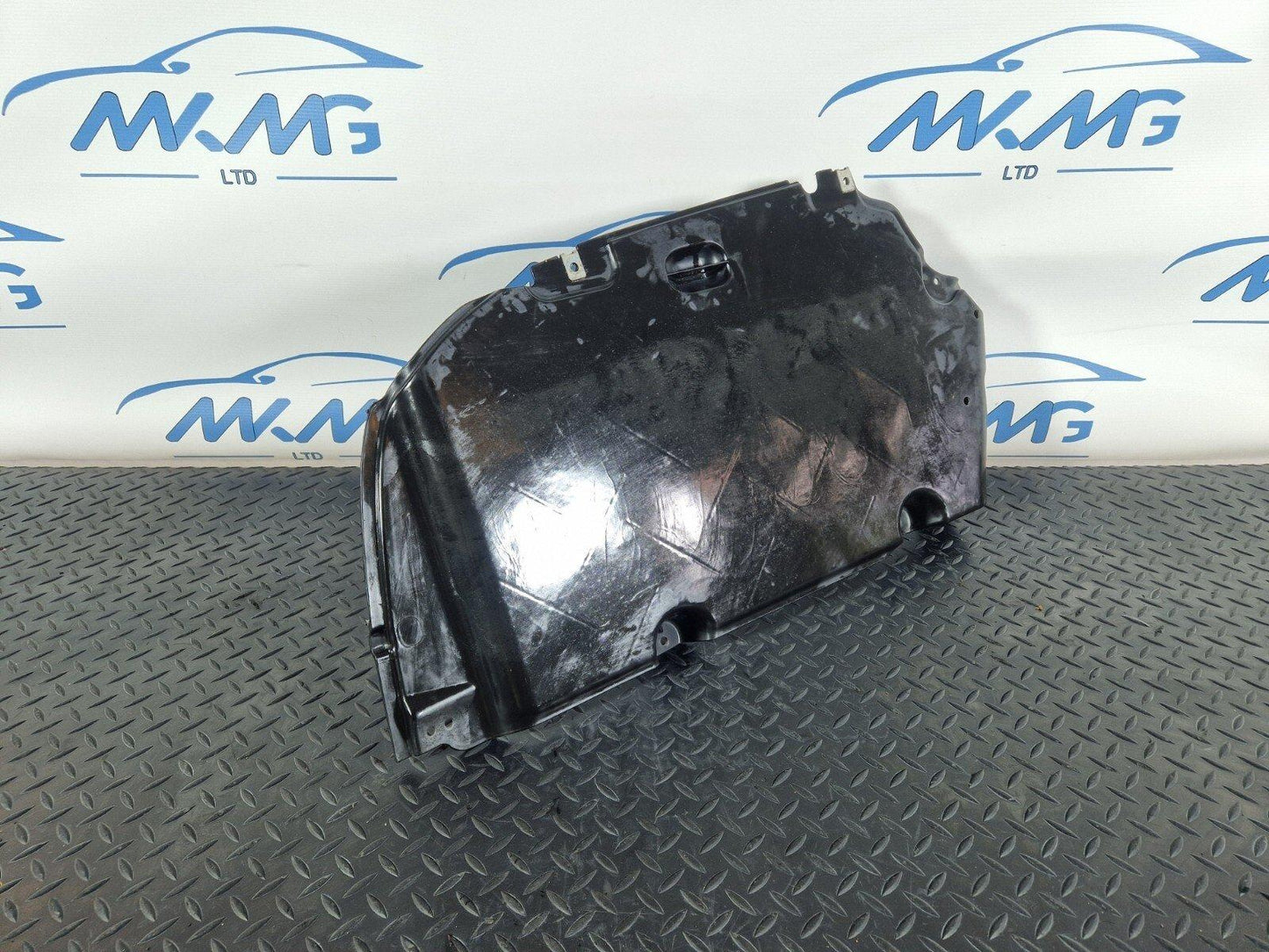 14-21 MERCEDES BENZ W205 REAR RIGHT DRIVER SIDE O/S UNDERBODY COVER A2056900407