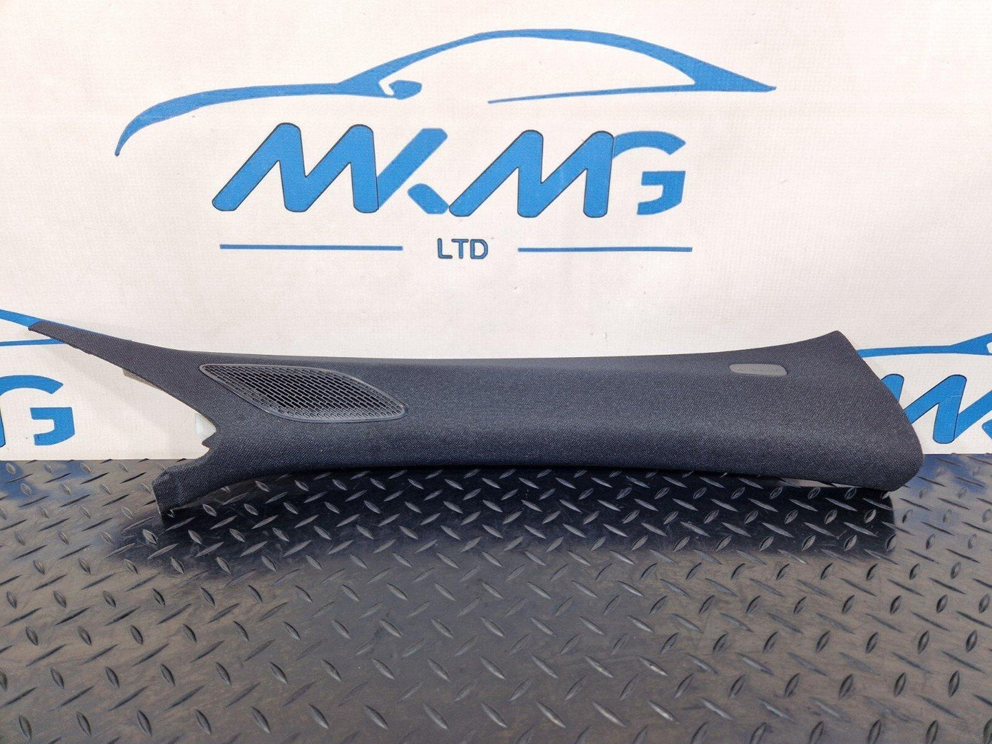19-ON MERCEDES BENZ A CLASS RIGHT SIDE A PILLAR TRIM COVER A1776900100