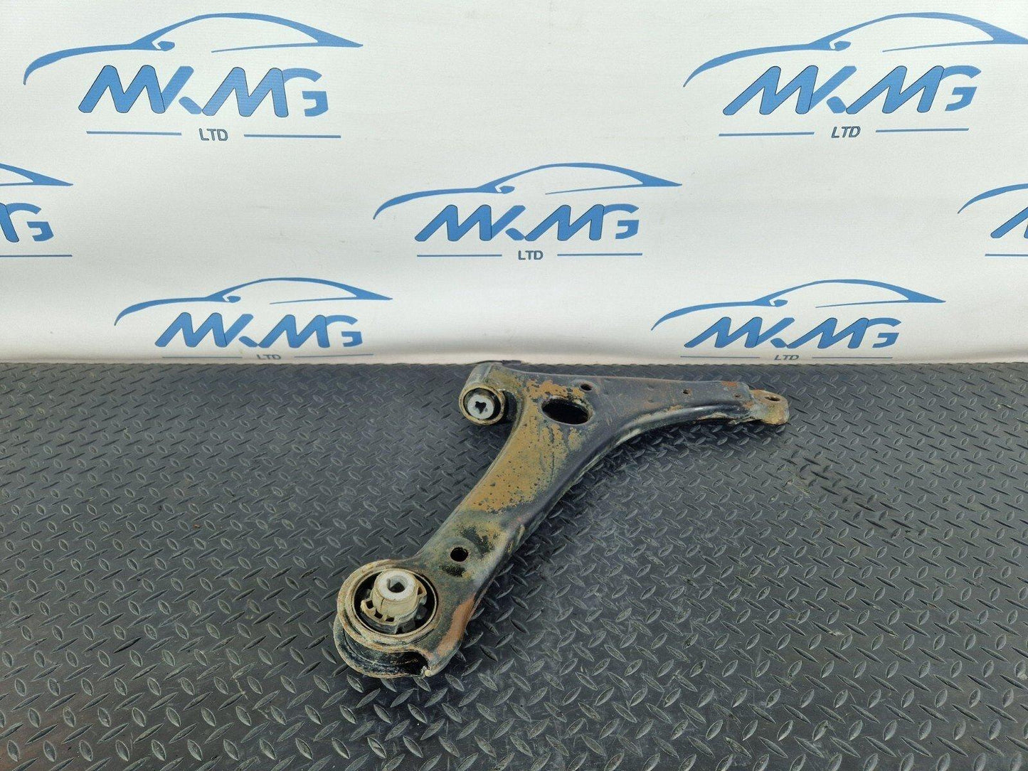 18-ON MERCEDES BENZ SPRINTER W907 W910 FRONT LOWER CONTROL ARM A9103330000