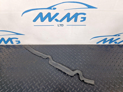 12-18 AUDI A6 C7 FRONT LEFT DRIVER FENDER UPPER SEAL STRIP  4G0823731