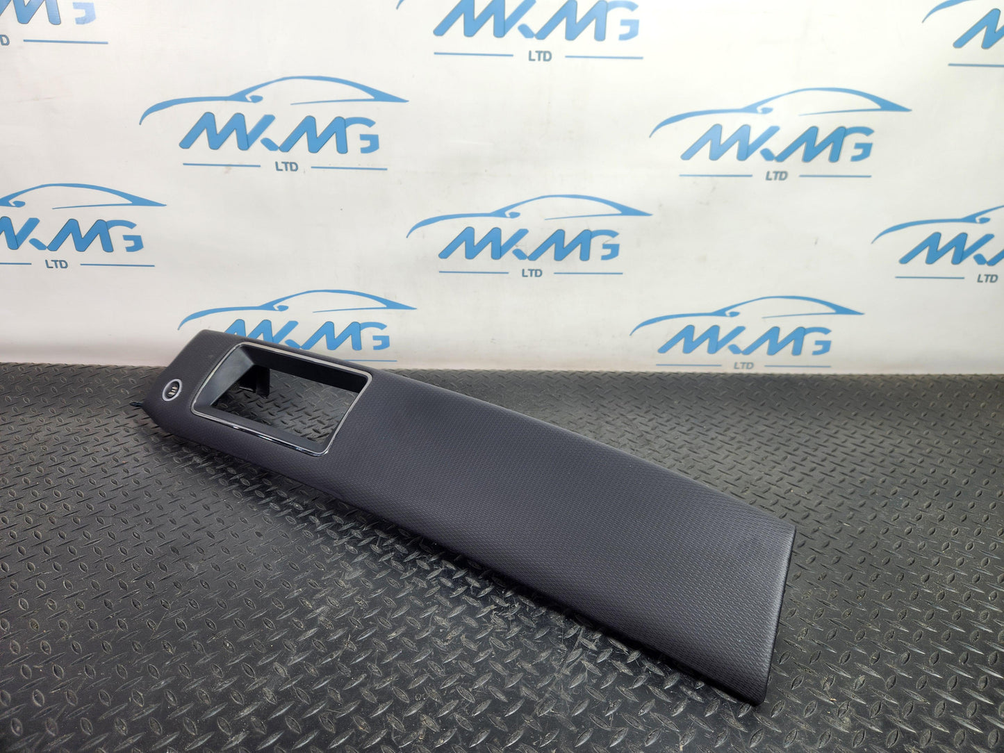 Land Rover Range Rover Evoque L551 SUV Dashboard Panel Trim Left Side K8D2189331