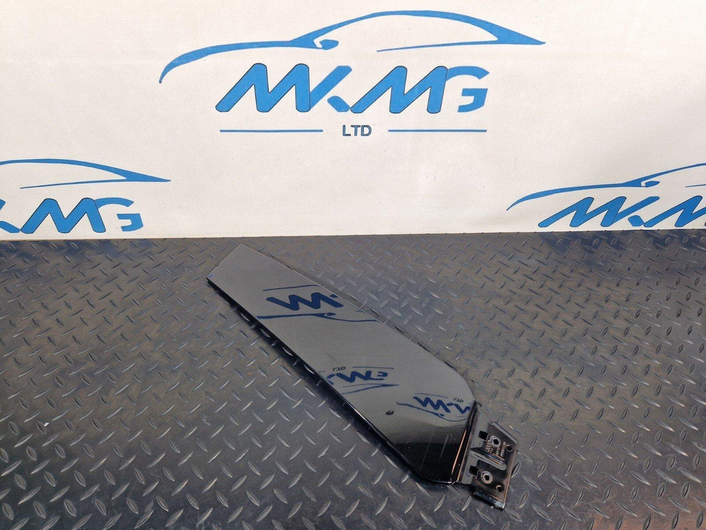 16-23 AUDI A5 F5 SPORTBACK S-LINE LEFT SIDE EXTERIOR B-PILLAR COVER 8W8853289