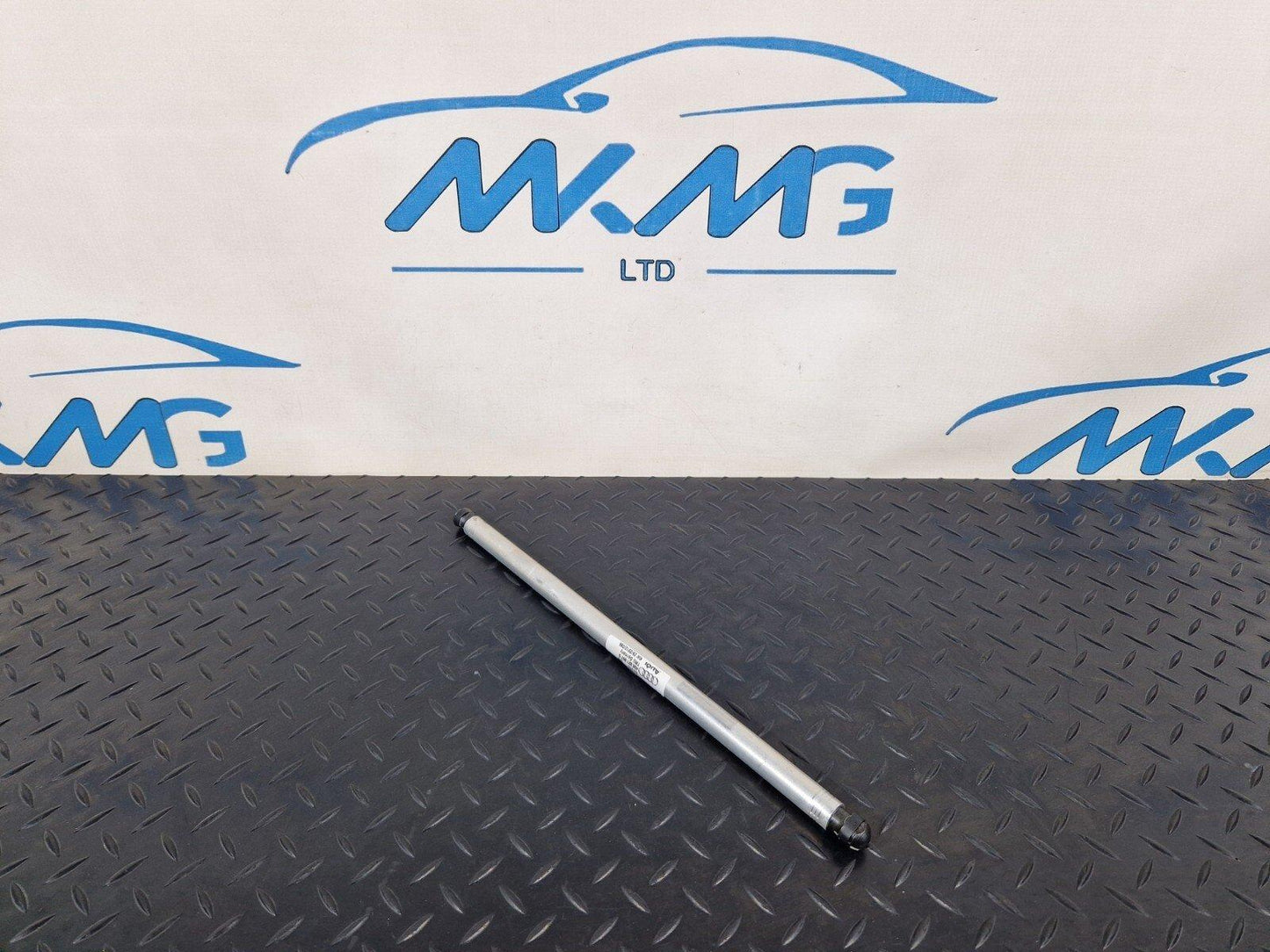 10-18 AUDI A7 4G S-LINE REAR BOOT TAILGATE GAS STRUT 4G8827857S
