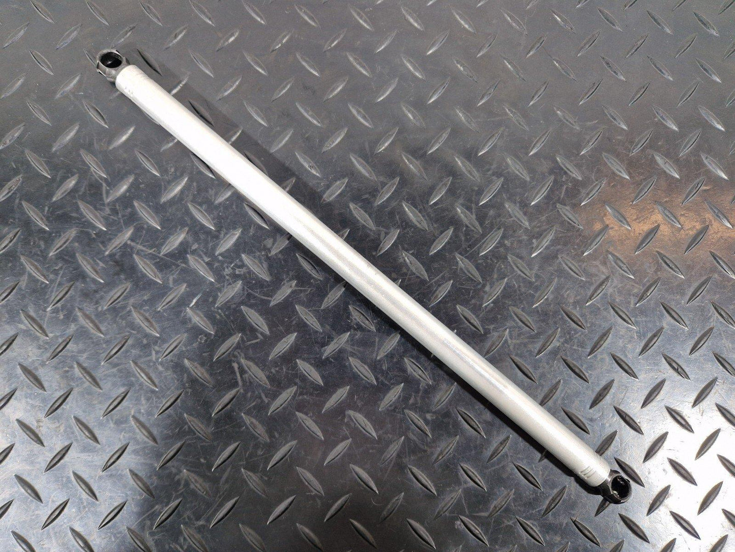 10-18 AUDI A7 4G S-LINE TAILGATE BOOT LID HINGE GAS STRUT RIGHT SIDE 4G8827858S