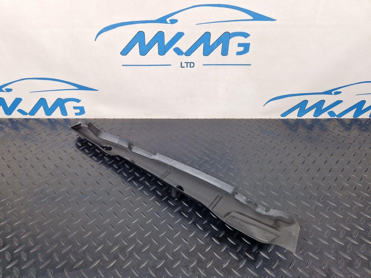 16-19 AUDI A4 B9 GENUINE FRONT LEFT SIDE WING FENDER COVER 8W0821111