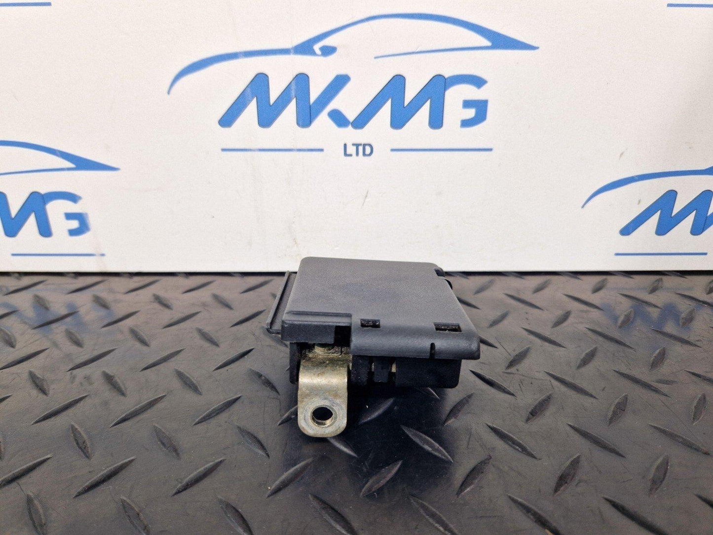 AUDI A5 F5 SPORTBACK FUSE BOX POWER DISTRIBUTION CONTROL MODULE 8W0941824AN