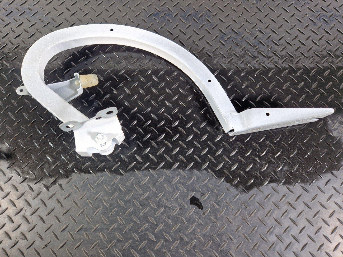 16-23 AUDI S5 COUPE GENUINE REAR TAILGATE BOOTLID HINGE LEFT SIDE 8W6827301