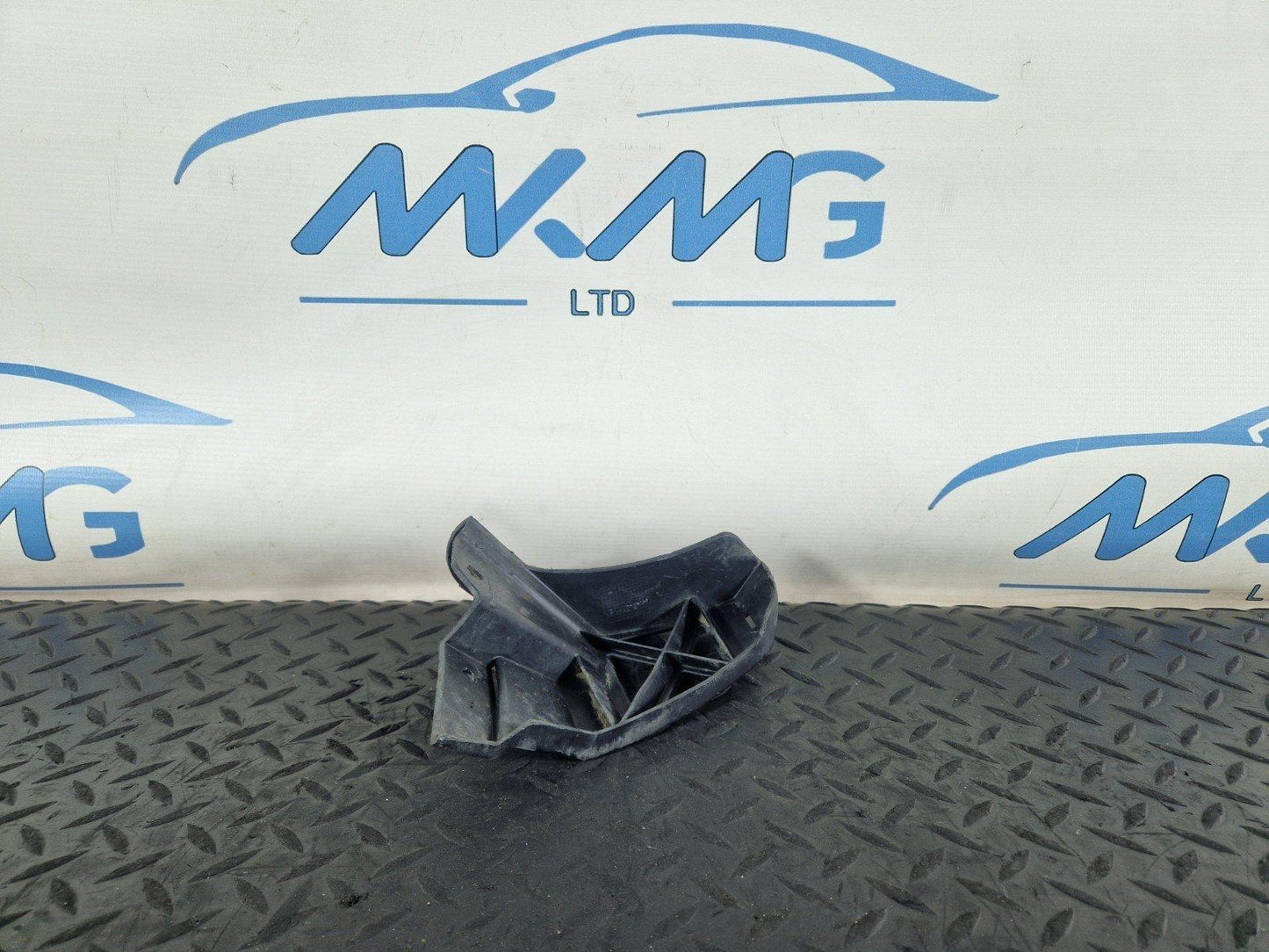 11-19 MERCEDES BENZ ML W166 REAR BUMPER RIGHT MOUNT BRACKET A1668850624
