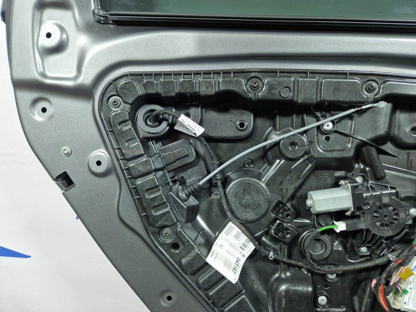 19-ON MERCEDES BENZ B CLASS W247 REAR LEFT N/S COMPLETE DOOR IN GREY 787