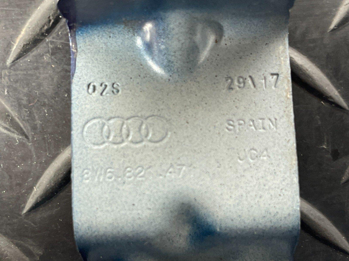 16-23 AUDI A5 F5 SPORTBACK S-LINE  WING FENDER BRACKET FRONT 8W6821471