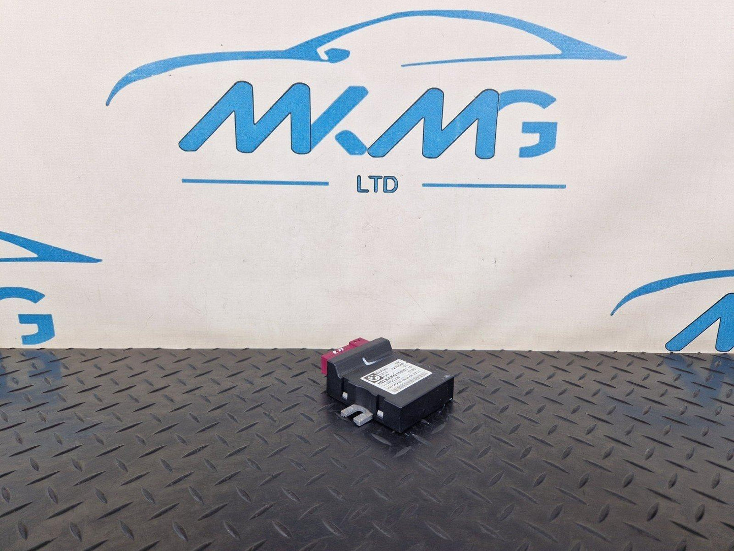 10-13 BMW X5 E70 LCI GENUINE FUEL PUMP CONTROL ECU MODULE 60330949