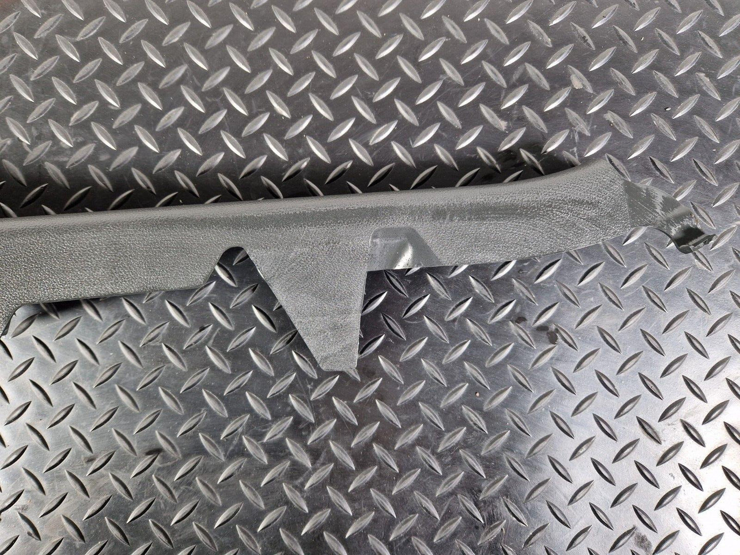 12-18 AUDI A6 C7 GENUINE RIGHT DRIVER SIDE C PILLAR INNER TRIM 4G0867768A