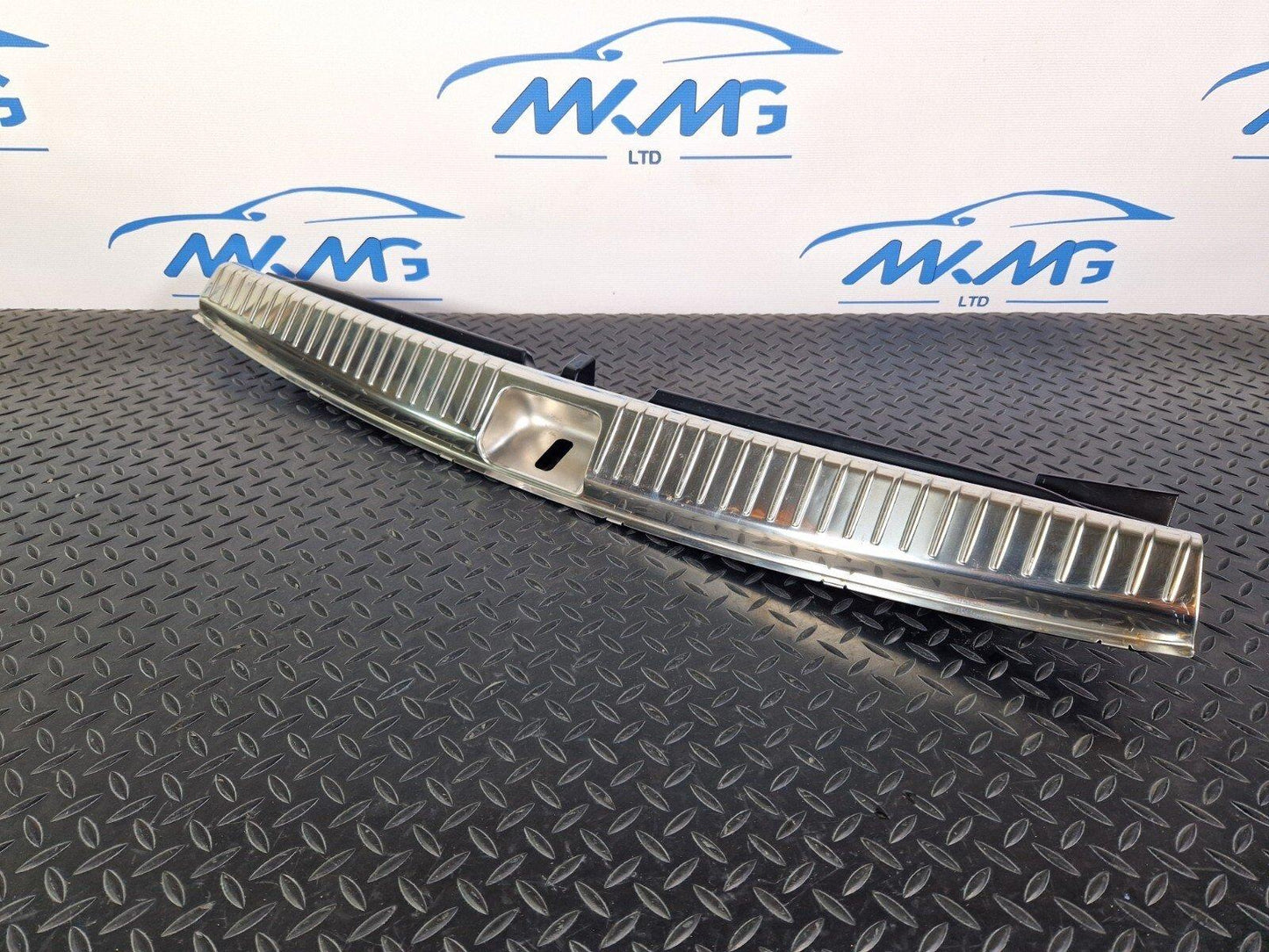 14-21 MERCEDES BENZ C200d W205 TAILGATE BOOT LID TRIM COVER A2056902501