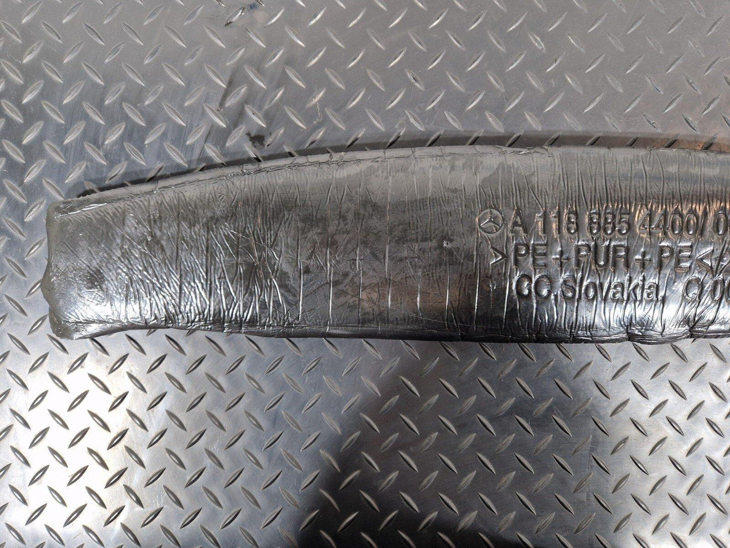 19-ON MERCEDES BENZ CLA C118 FRONT FENDER ABSORBER RIGHT SIDE A1188854400