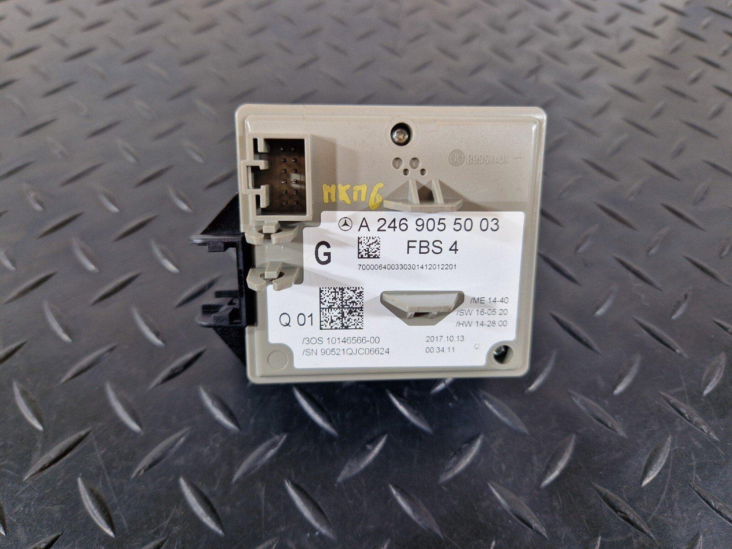 14-19 MERCEDES GLA X156 IGNITION SWITCH LOCK CONTROL UNIT MODULE A2469055003