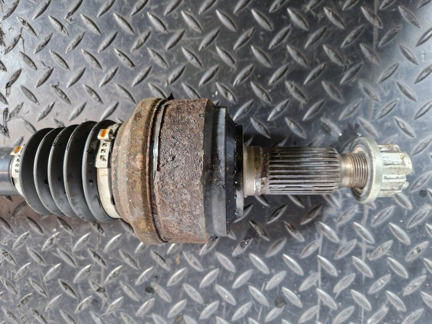 10-18 VW TOUAREG 7P 3.0 TDI V6 OEM REAR RIGHT OR LEFT SIDE DRIVESHAFT 7P0501201G