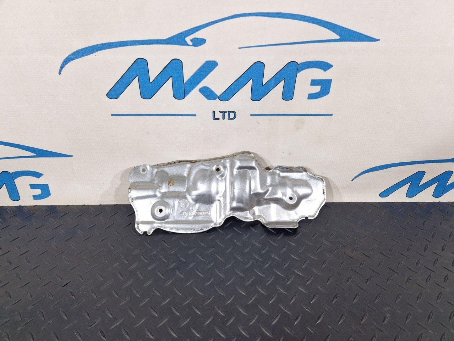 19-ON MERCEDES BENZ B CLASS W247  HEAT SHIELD  COVER PLATE EK70022796