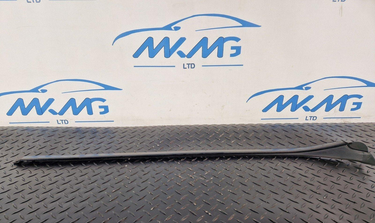11-19 MERCEDES BENZ ML W166 FRONT LEFT WINDSCREEN WATER DEFLECTOR A1666901180
