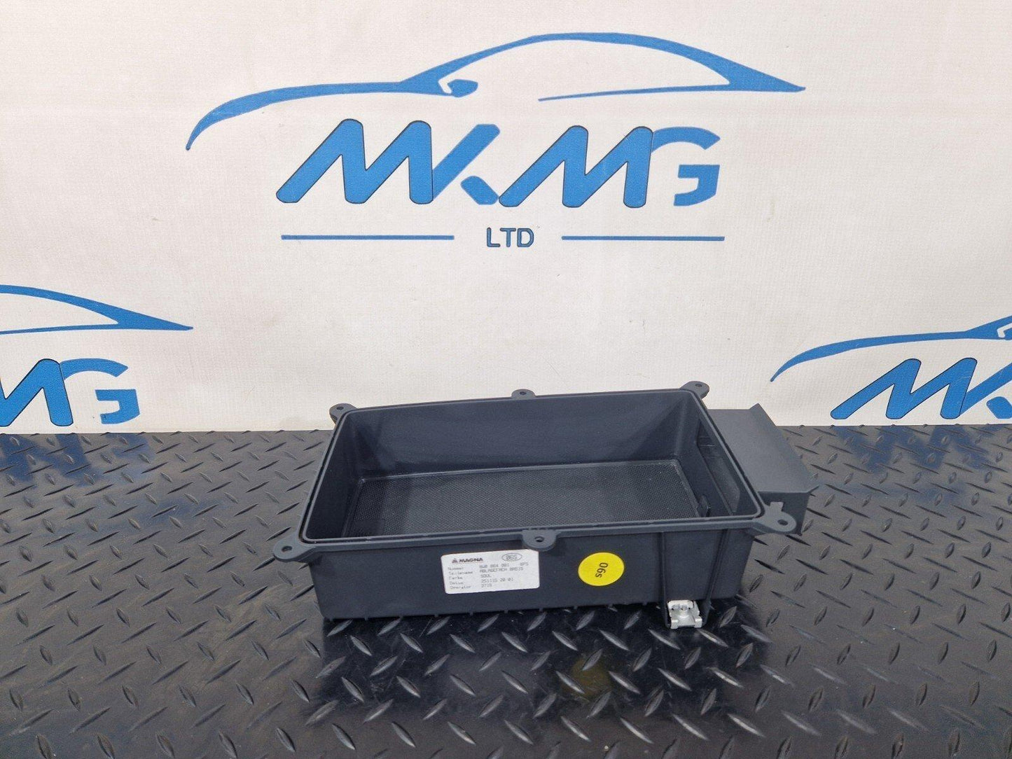 16-19 AUDI A4 B9 GENUINE CENTRE CONSOLE STORAGE TRAY TRIM 8W0864981