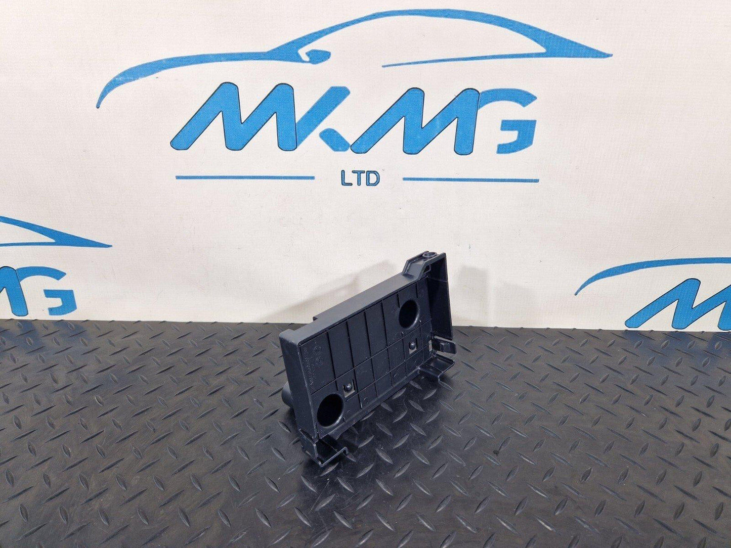 18-ON MERCEDES BENZ SPRINTER  W907 INTERIOR CONTROL UNIT BRACKET A9075450500