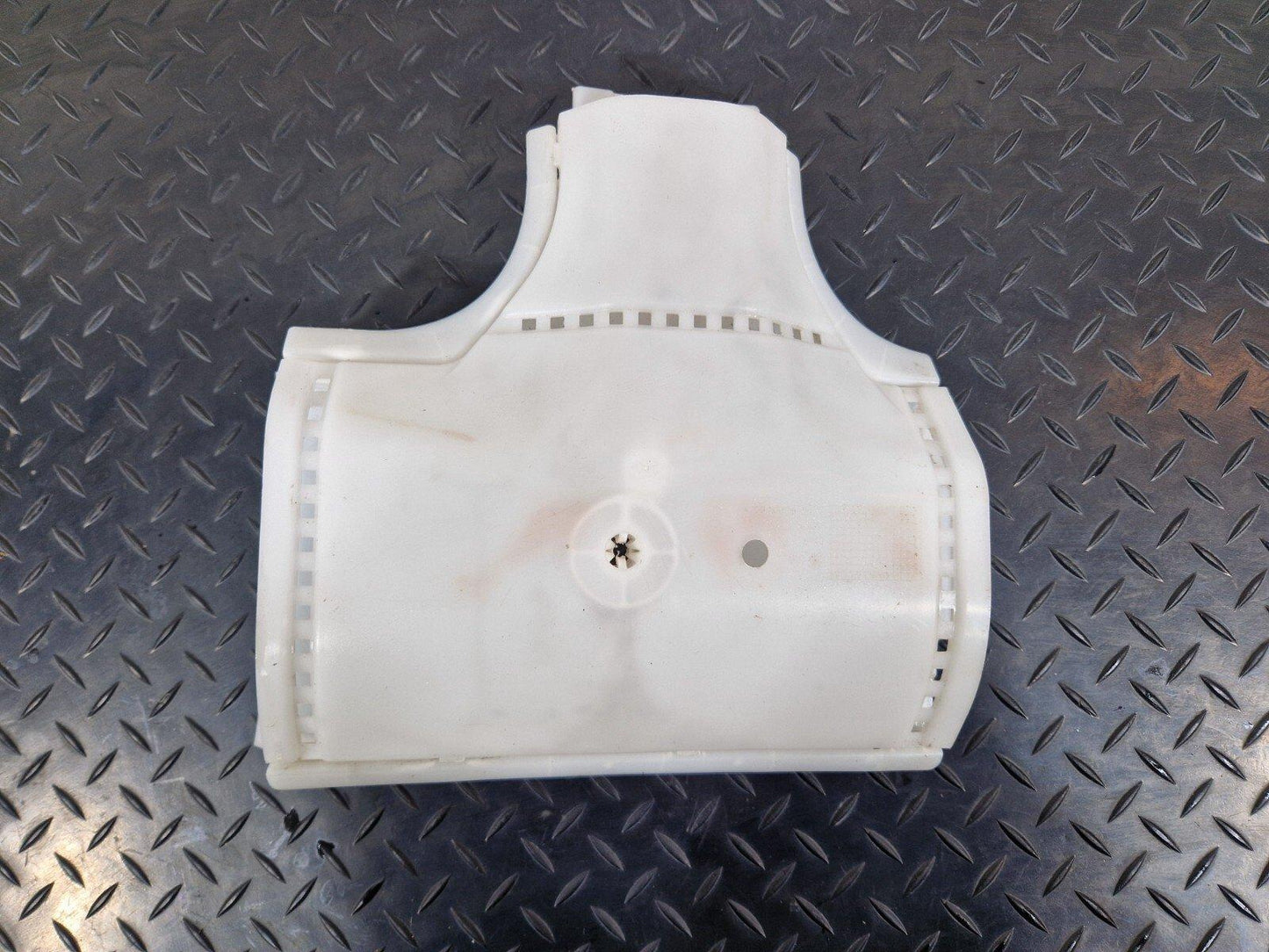 18-ON MERCEDES BENZ SPRINTER W907 2.2 CDI  PLASTIC PART A9065460400