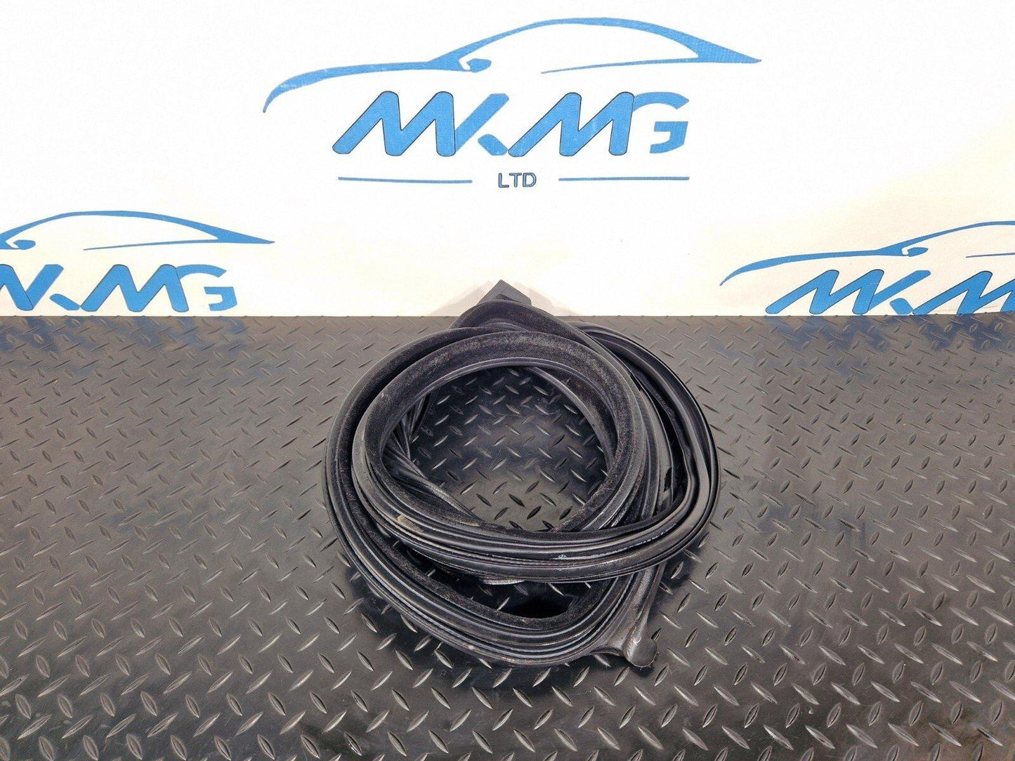 11-18 BMW 6 SERIES F06 REAR LEFT DOOR RUBBER WEATHER SEAL STRIP 7275315