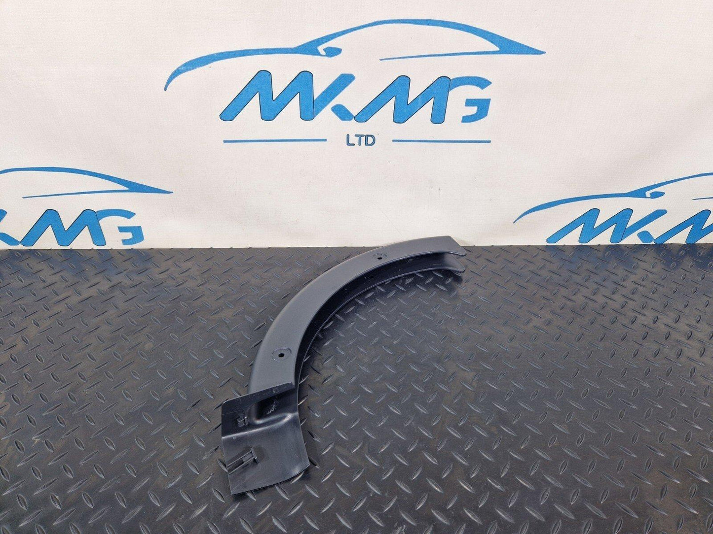 16-19 AUDI A4 B9 GENUINE BOOT LID RIGHT SIDE HINGE TRIM COVER 8W5971822